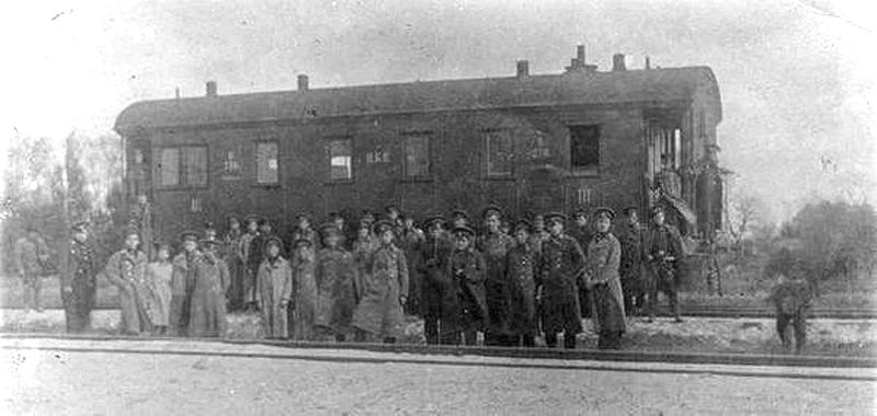 Студенты прибыли на станцию Круты оборонять Киев от большевиков / Фото: rukraine.su