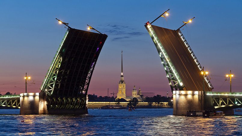Развод мостов в Санкт-Петербурге / Фото: blog.nonsolocrociere.it