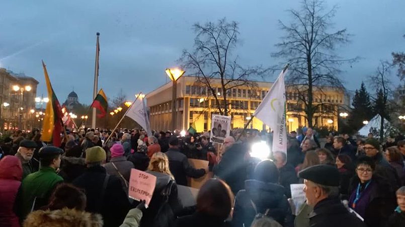 Акция протеста в Вильнюсе 25 ноября / Фото: Nuotrauka: alkas.lt nuotr