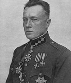 Янис Балодис, председатель айзсаргов, военный министр Латвии, сотрудничавший с НКВД