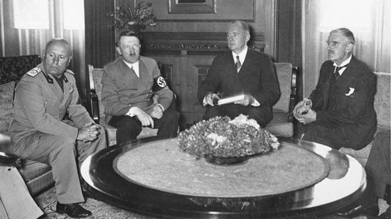 На фото слева направо: Муссолини, Гитлер, Даладье, Чемберлен /Фото: Мировые истории