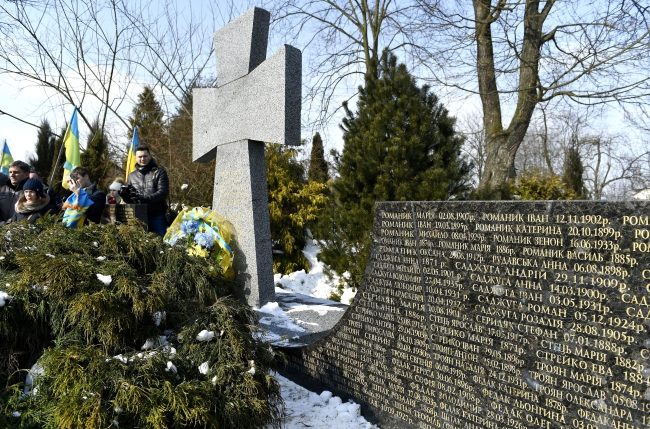 В селе Павлокома на юго-востоке Польши 3 марта состоялись поминальные мероприятия, посвященные годовщине расстрела украинцев подразделениями польского подполья в марте 1945 года / Источник: ostro.org