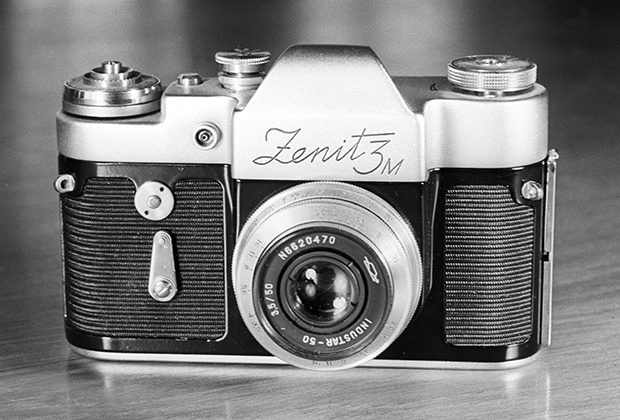 Узкопленочная фотокамера «Зенит-3М». Экспонат Всемирной выставки ЭКСПО-67 в Монреале / Фото: РИА Новости