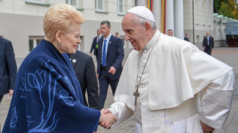 Президент Литвы Даля Грибаускайте и Папа римский Франциск / фото: пресс-служба президента Литвы 