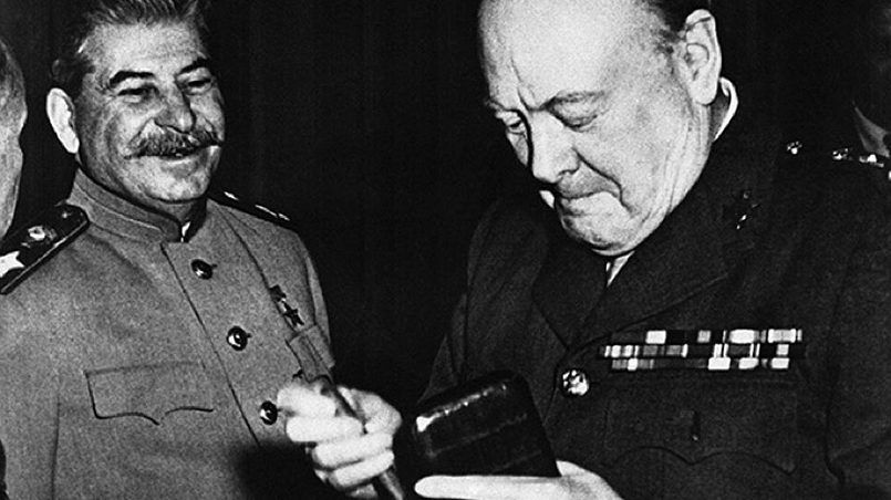 Иосиф Сталин и Уинстон Черчилль / Фото Комсомольская правда