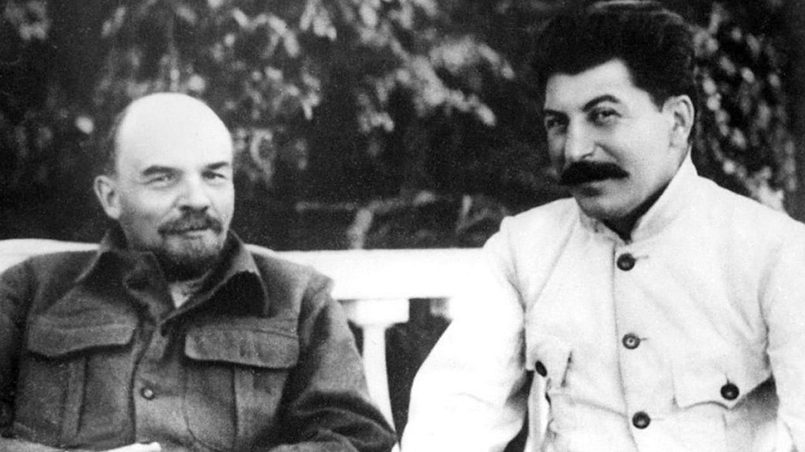 Ленин и Сталин / Фото: history.com 