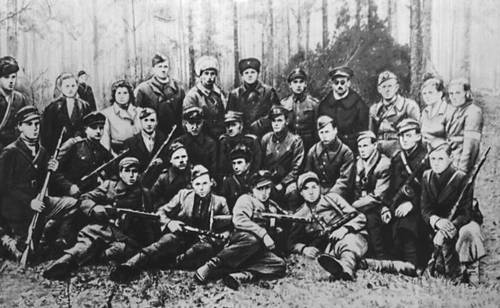 Гимны Победы: «Расшумелись плакучие ивы»