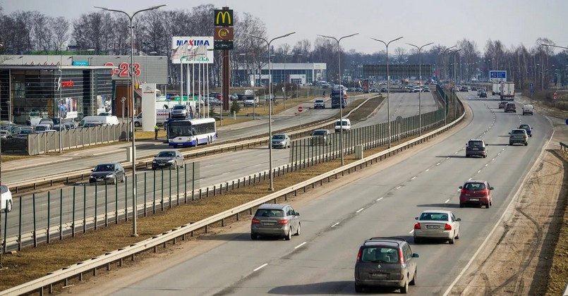 Власти Латвии запланировали к 2040 году строительство 1 000 километров дорог за 5 млрд евро