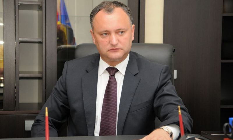 Президент Молдовы пообещал наказать судей Конституционного суда за смену названия государственного языка