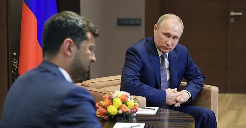 СМИ: Кремль направил Киеву предложения по встрече Путина с Зеленским