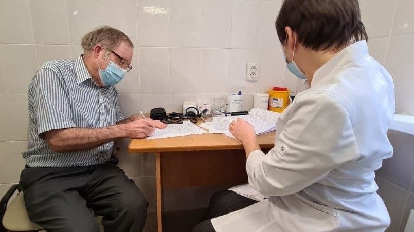 Первый гражданин США привился российской вакциной «Спутник V» в Крыму