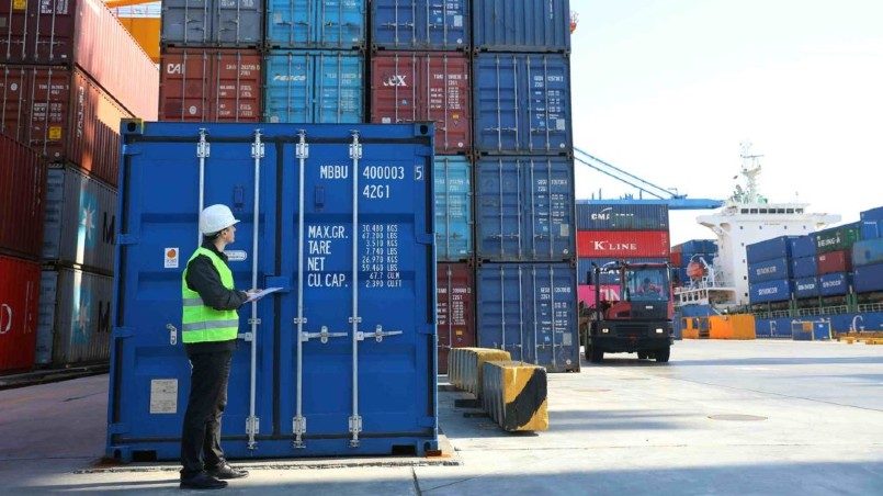 В портах Латвии возник дефицит пустых контейнеров