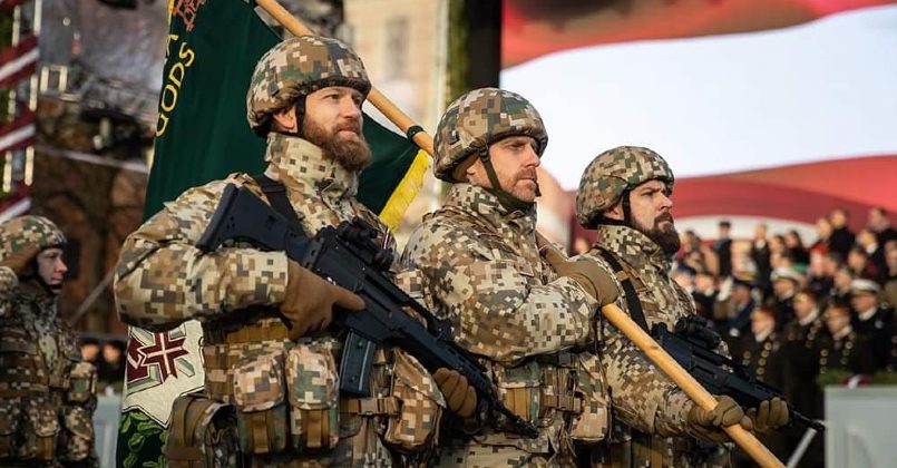 Латвия отправит военных инструкторов на Украину