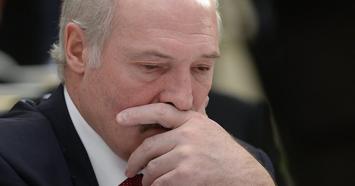 Беларуси придется делать выбор: многовекторность Лукашенко обречена