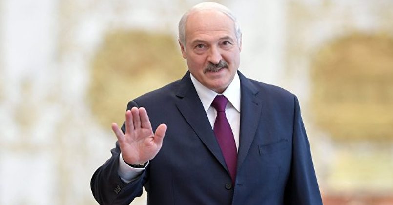 Посол Франции покинул Беларусь из-за отказа признавать Лукашенко президентом