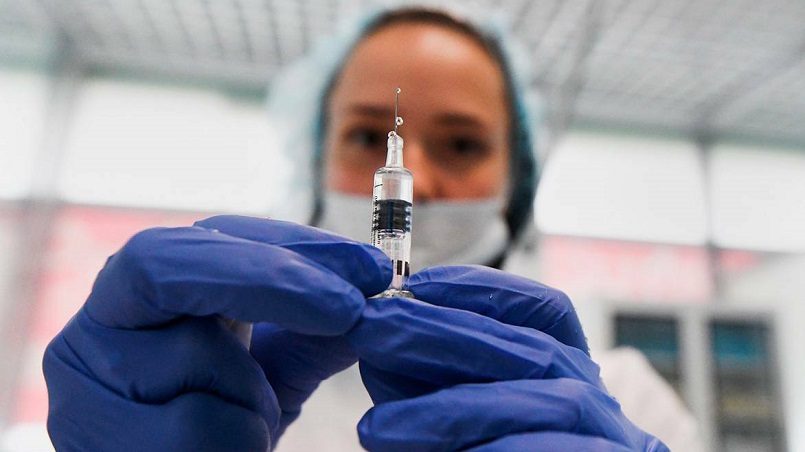 Проживающие в Эстонии россияне пройдут вакцинацию от COVID-19 в Ленинградской области