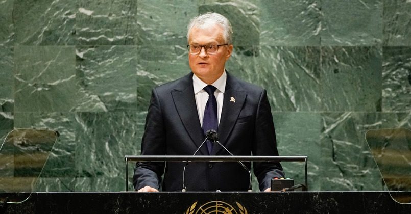 Президент Литвы призвал игнорировать российский ордер на арест литовских судей