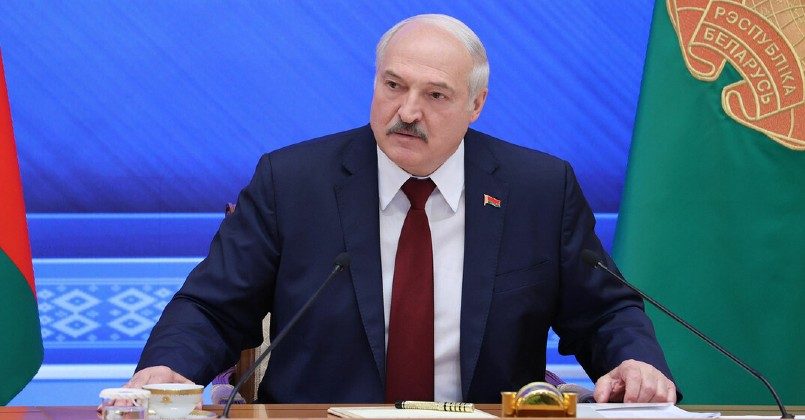 Лукашенко прокомментировал слухи о якобы готовящемся нападении России на Украину