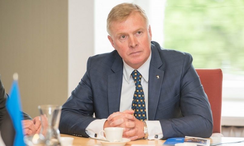 Министр обороны Эстонии призвал серьезно относиться к российским учениям