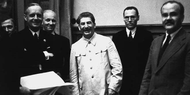 «Вынужденный шаг Сталина»: белорусские историки о пакте Молотова-Риббентропа