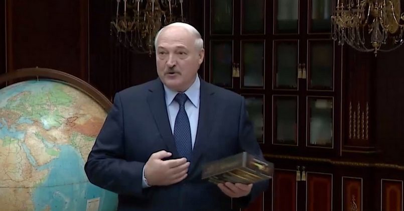 Лукашенко похвалил первый белорусский коньяк