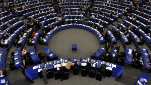 Проект Юнкера предполагает превращение институтов ЕС в полный аналог национальных органов власти