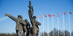 pamyatnik v rige.png