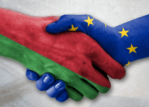 Почему, в таком случае, именуемая «последней диктатурой Европы» Беларусь идёт на предлагаемое ей из Брюсселя сотрудничество?