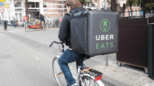 Сервис по доставке еды UberEATS в Польше