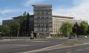 Здание Главного статистического управления в Варшаве