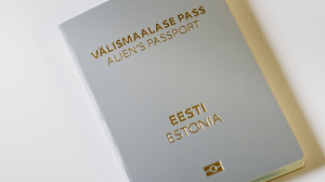 Серый паспорт негражданина Эстонии