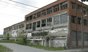 Заброшенные корпуса завода ВЭФ в Риге