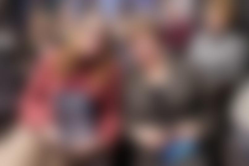 Ирина Бахтина с книгой