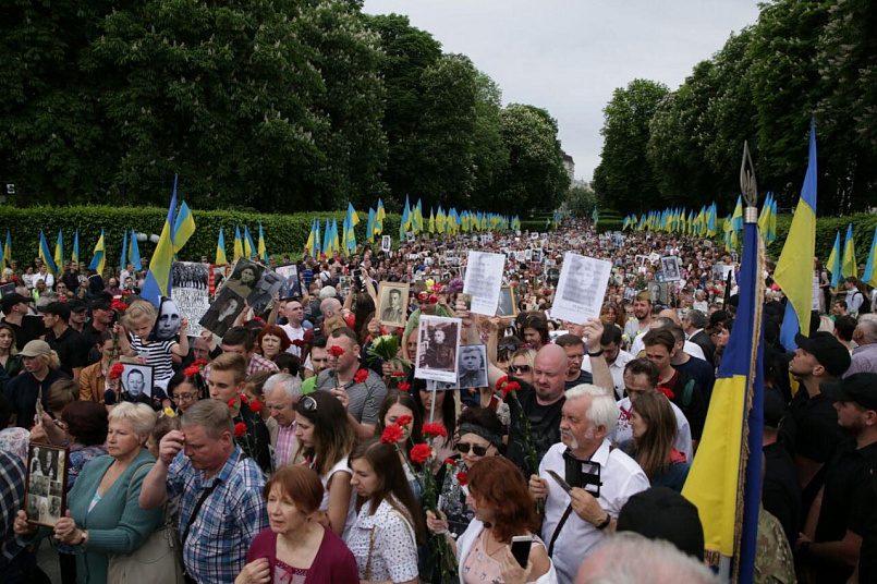 «Бессмертный полк», Украина, 9 мая 2018 г. /Фото: vesti-ukr.com