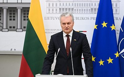 Президент Литвы попросил у НАТО больше войск и техники
