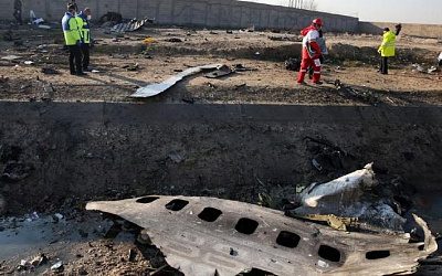 Зеленский: версия о попадании ракеты в самолет в Иране не исключается