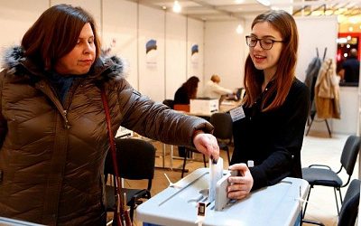 Депутаты Латвии готовы устроить референдум для закрепления понятия семьи как союза мужчины и женщины