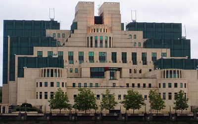 Зачем британская разведка изучает русских Прибалтики