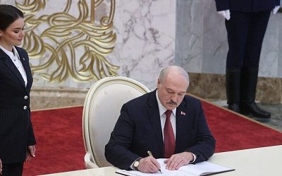 Лукашенко подписал решение референдума по внесению изменений в Конституцию Беларуси