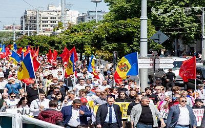 Молдова выходит на улицы против политики Майи Санду