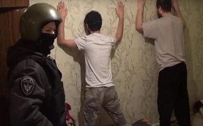 ФСБ опубликовала видео задержания финансиста ИГ* в Подмосковье