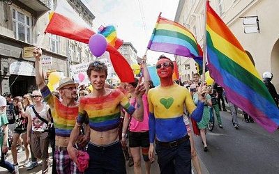 Организатор гей-вечеринок в Брюсселе: меня регулярно навещают и польские политики