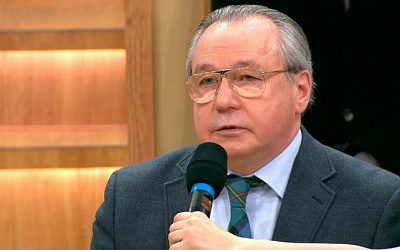 Эксперт оценил мотивы Порошенко для переброски вооружений к российской границе