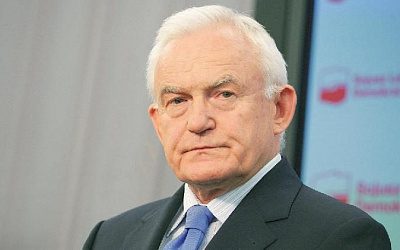 Экс-премьер Польши: Украина не должна вступать в ЕС при культе Бандеры