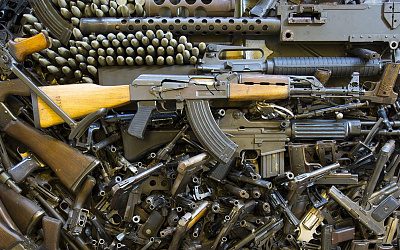 Кишит нелегальным оружием: Европе придется отменять «безвиз» с Украиной