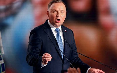 Скандал в Польше: президент страны кричит бандеровское «Слава Украине!»