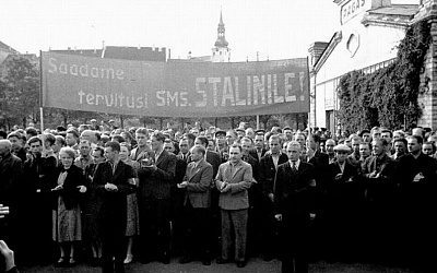 СССР был вынужден присоединить Прибалтику в 1940 году