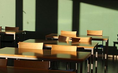 Скоро в школу: в Эстонии учителя пригрозили сентябрьской забастовкой