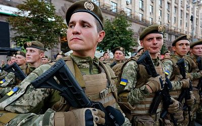 Зеленский приказал увеличить численность украинской армии
