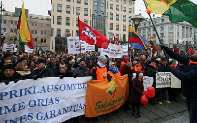 Бастуют все: предприятия Литвы находятся на пути к всеобщей забастовке